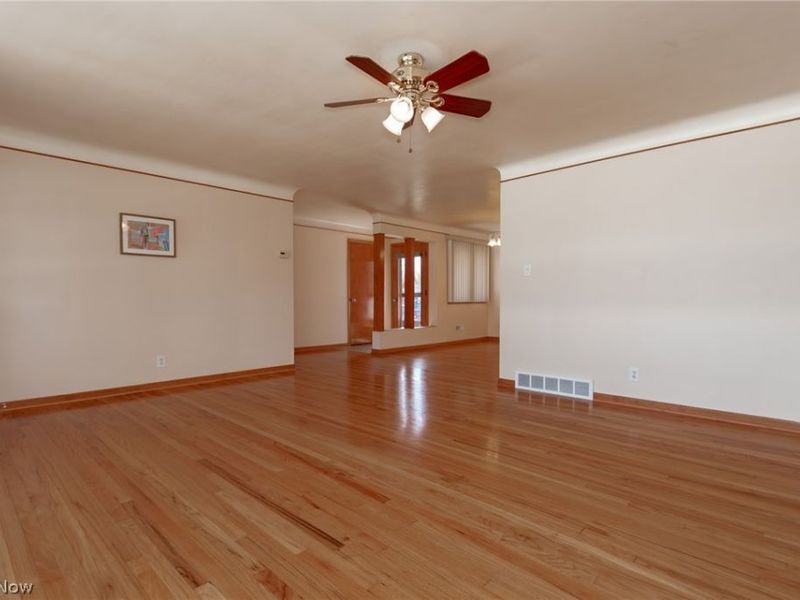 2784 Burden Drive , Parma, OH 44134 Photo 5