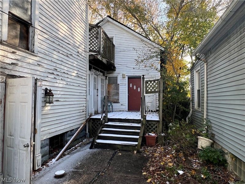 5996 Engel Avenue , Cleveland, OH 44127 Photo 3