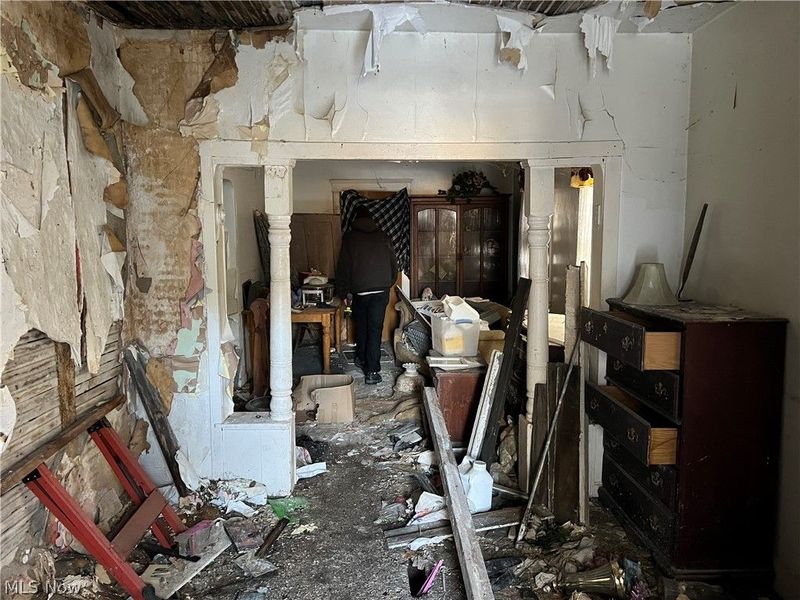 5996 Engel Avenue , Cleveland, OH 44127 Photo 5