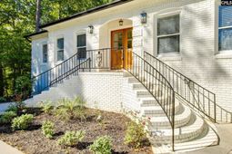 108 Scotland Court photo 4