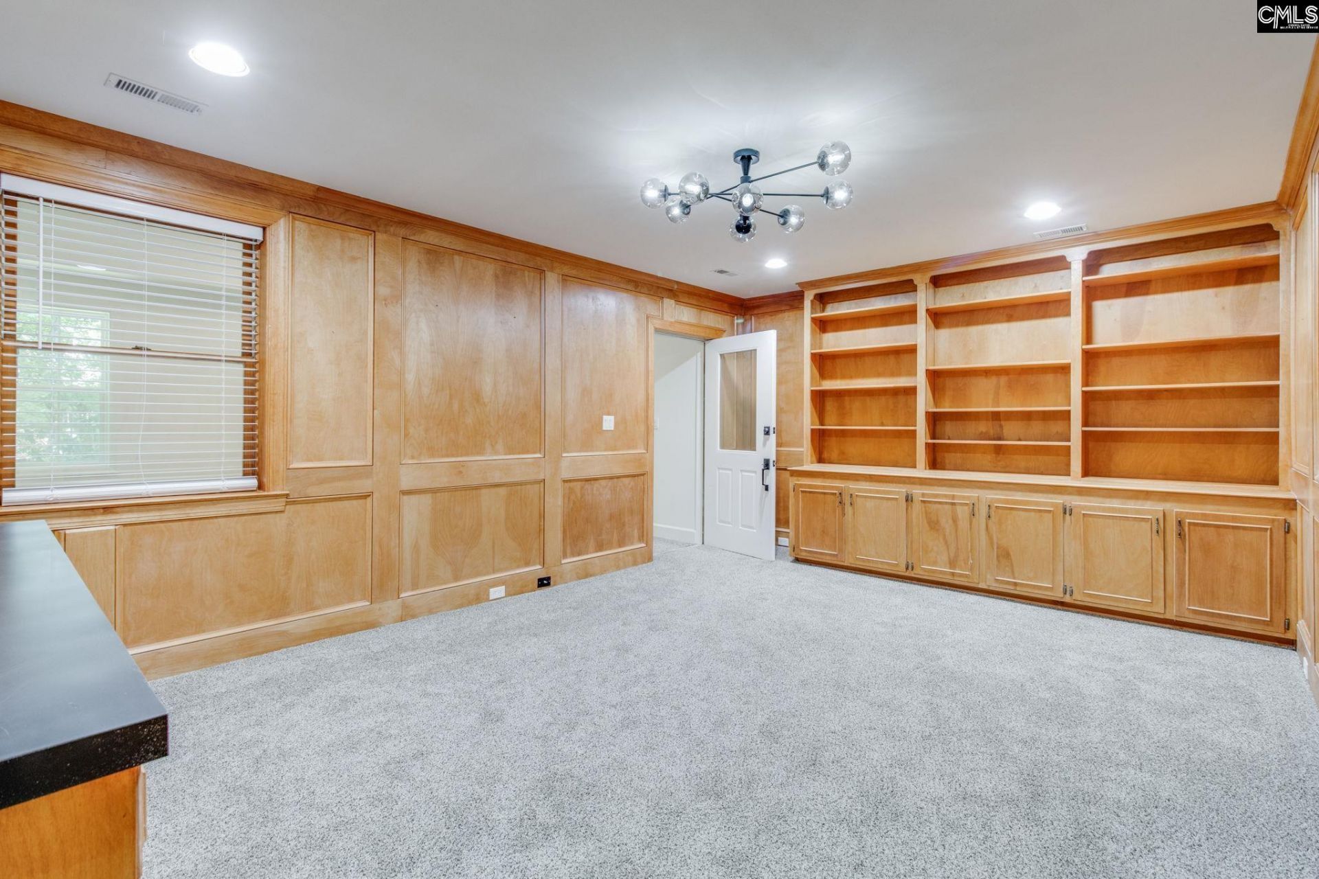 108 Scotland Court Photo 37