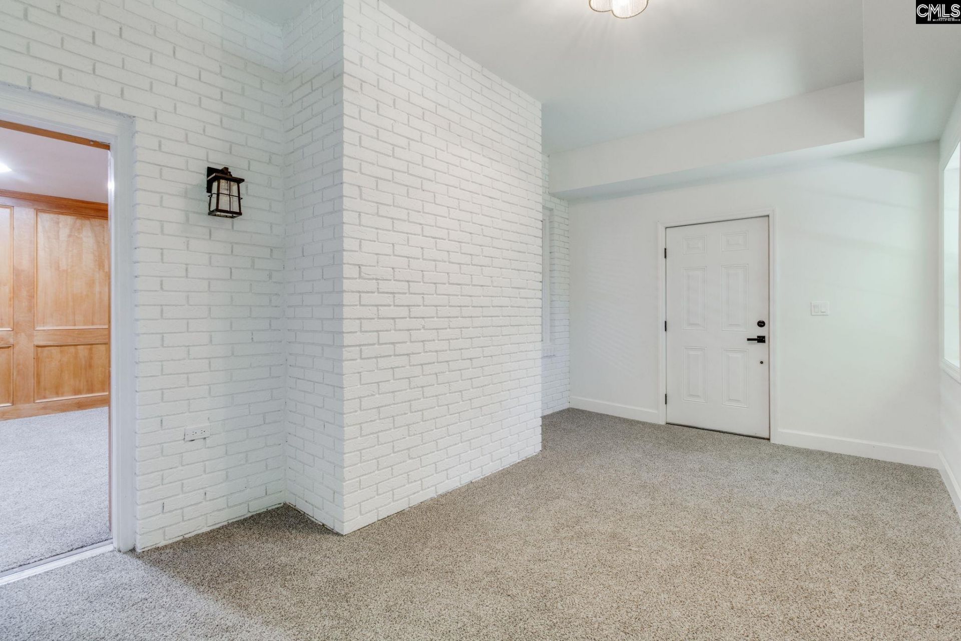 108 Scotland Court Photo 38