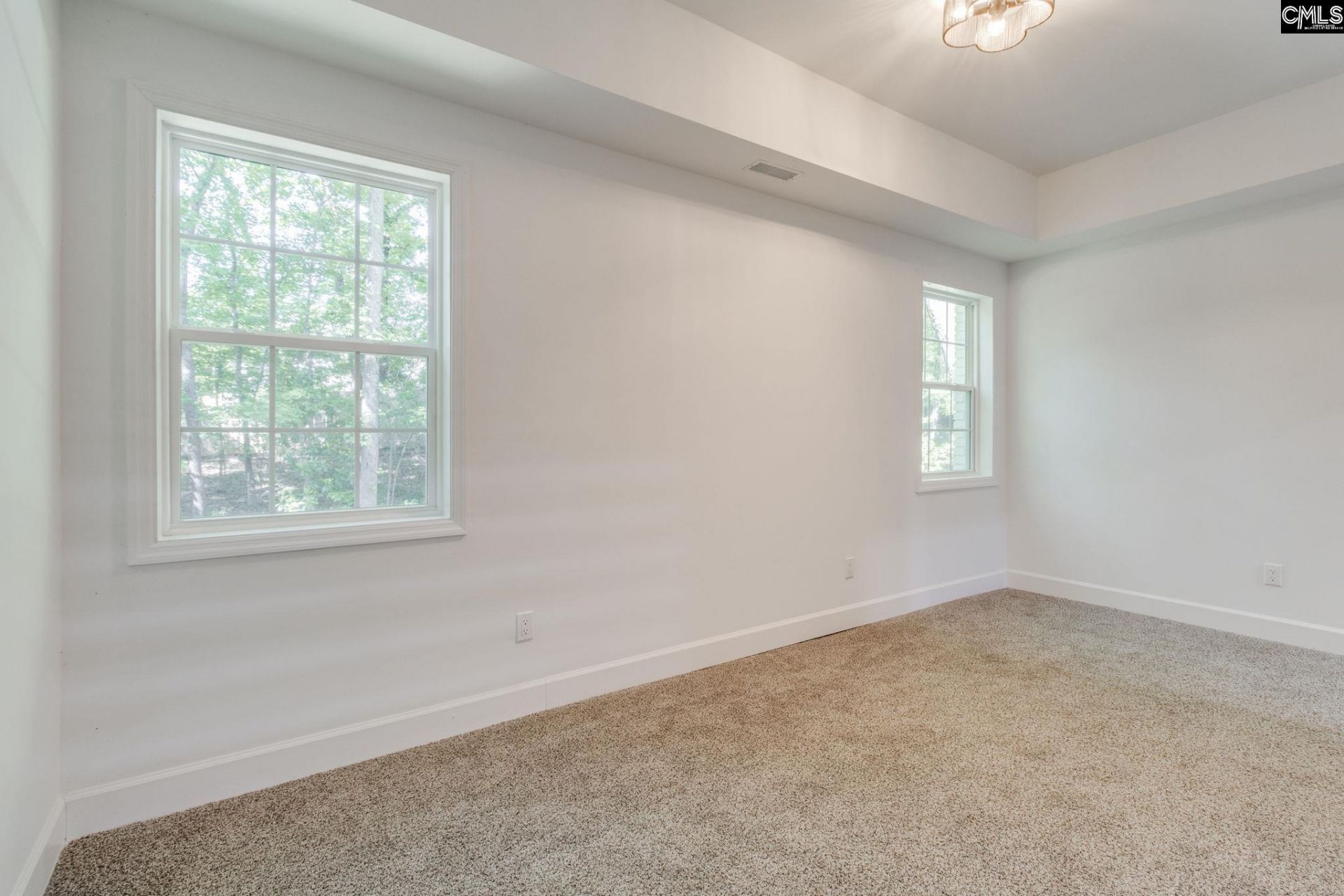 108 Scotland Court Photo 40