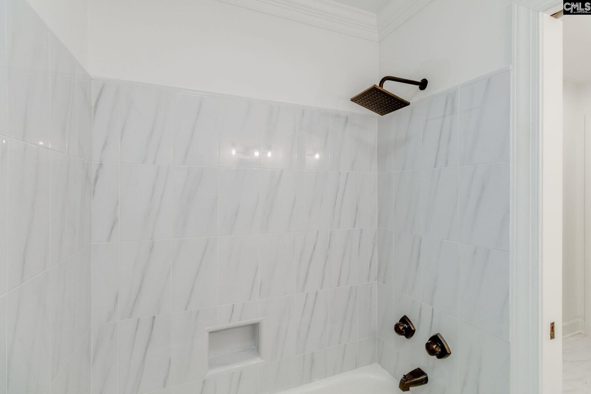 108 Scotland Court Photo 44