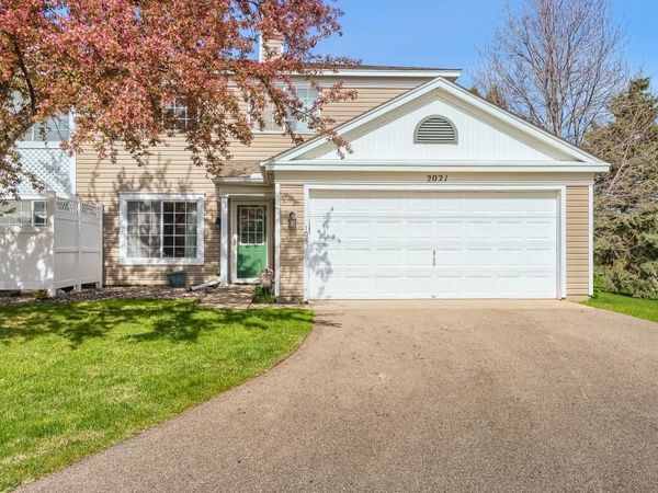 2021 Southcross Drive W, Unit 105, Burnsville, MN 55306