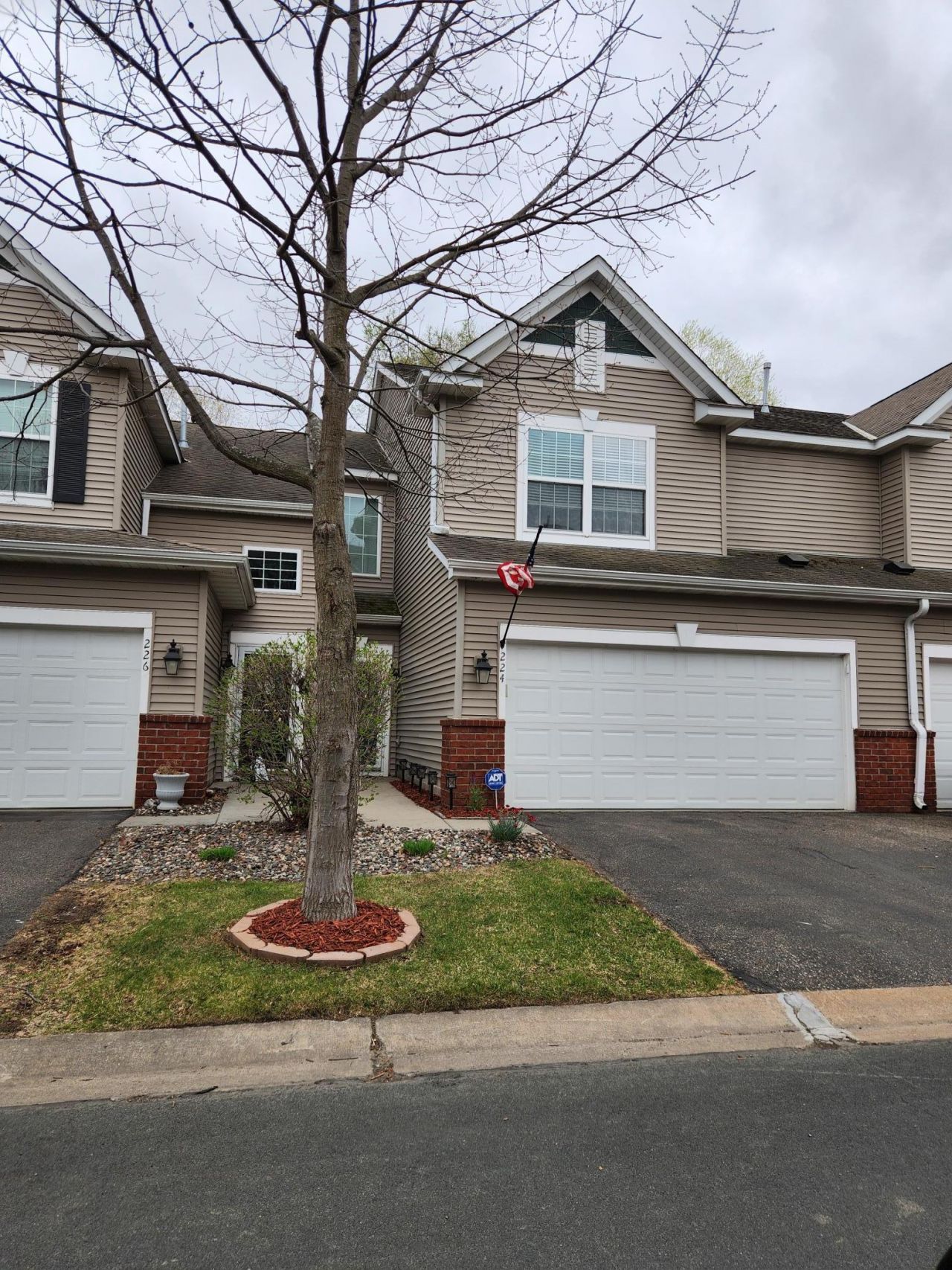 224 Heritage Lane, Circle Pines, MN 55014