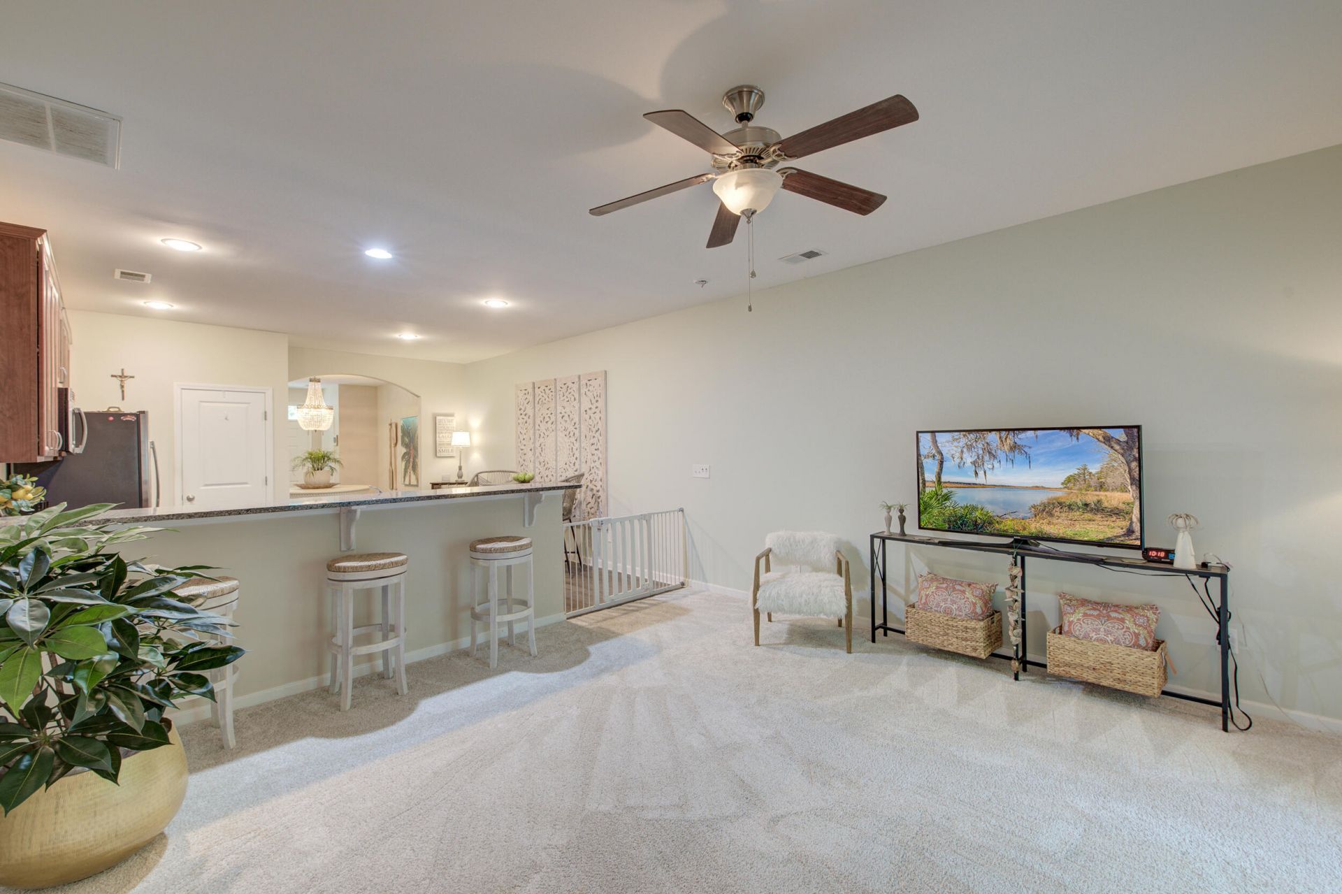 7891 Champion Way Photo 11