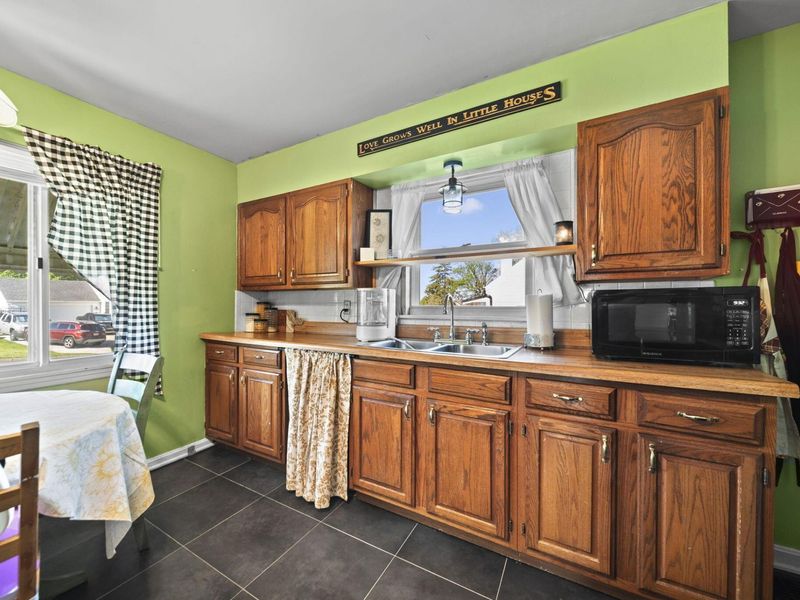 656 Mayhill Road, Springfield, OH 45504 Photo 6