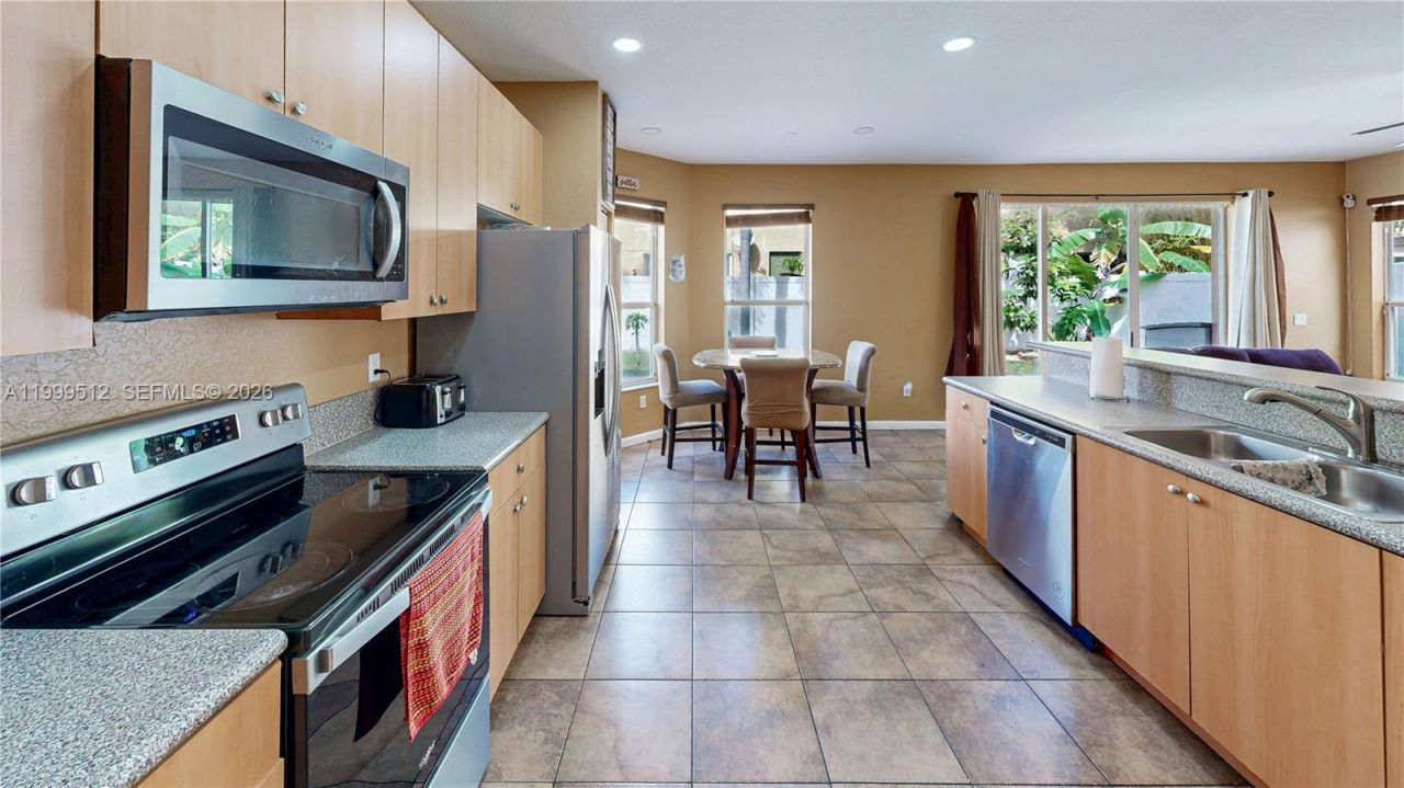 2215 Portofino Ave, Homestead, FL 33033 Photo