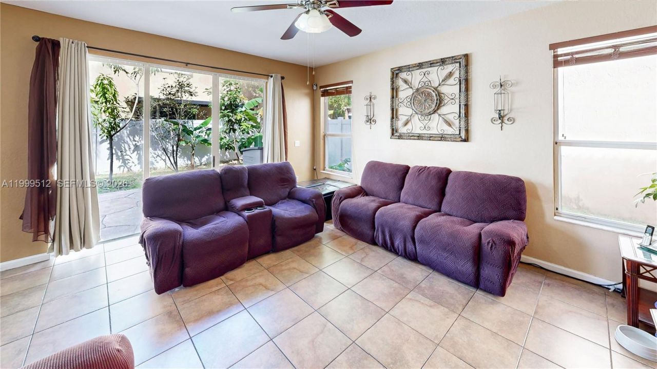 2215 Portofino Ave, Homestead, FL 33033 Photo