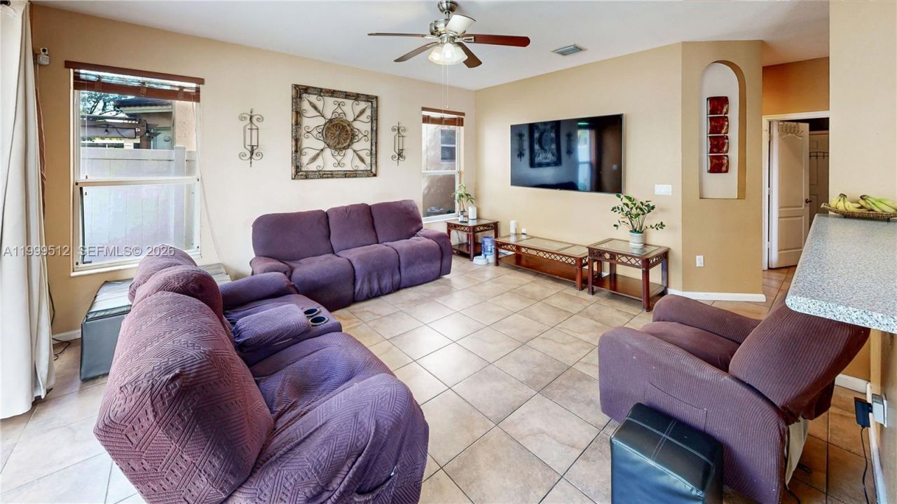 2215 Portofino Ave, Homestead, FL 33033 Photo