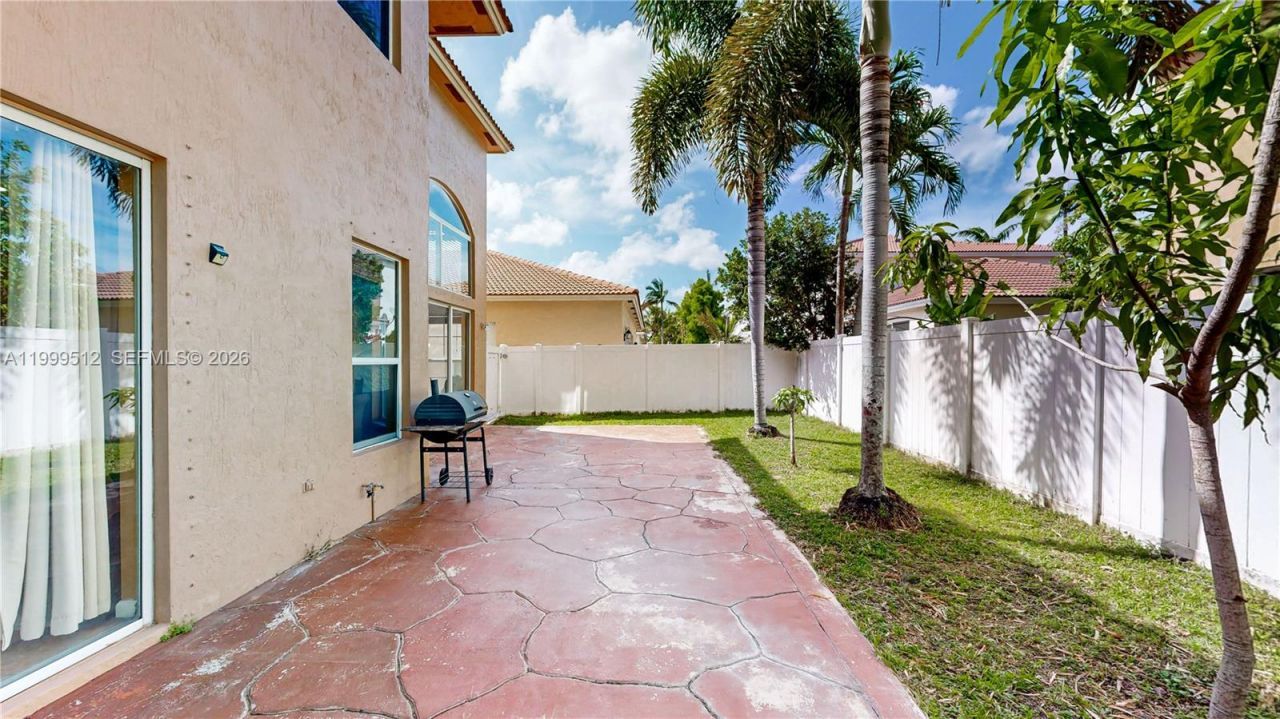 2215 Portofino Ave, Homestead, FL 33033 Photo