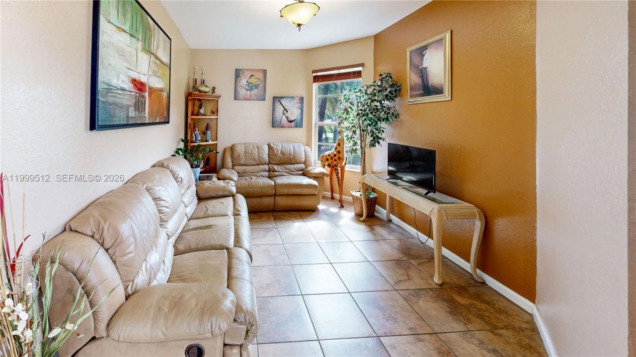 2215 Portofino Ave, Homestead, FL 33033 Photo