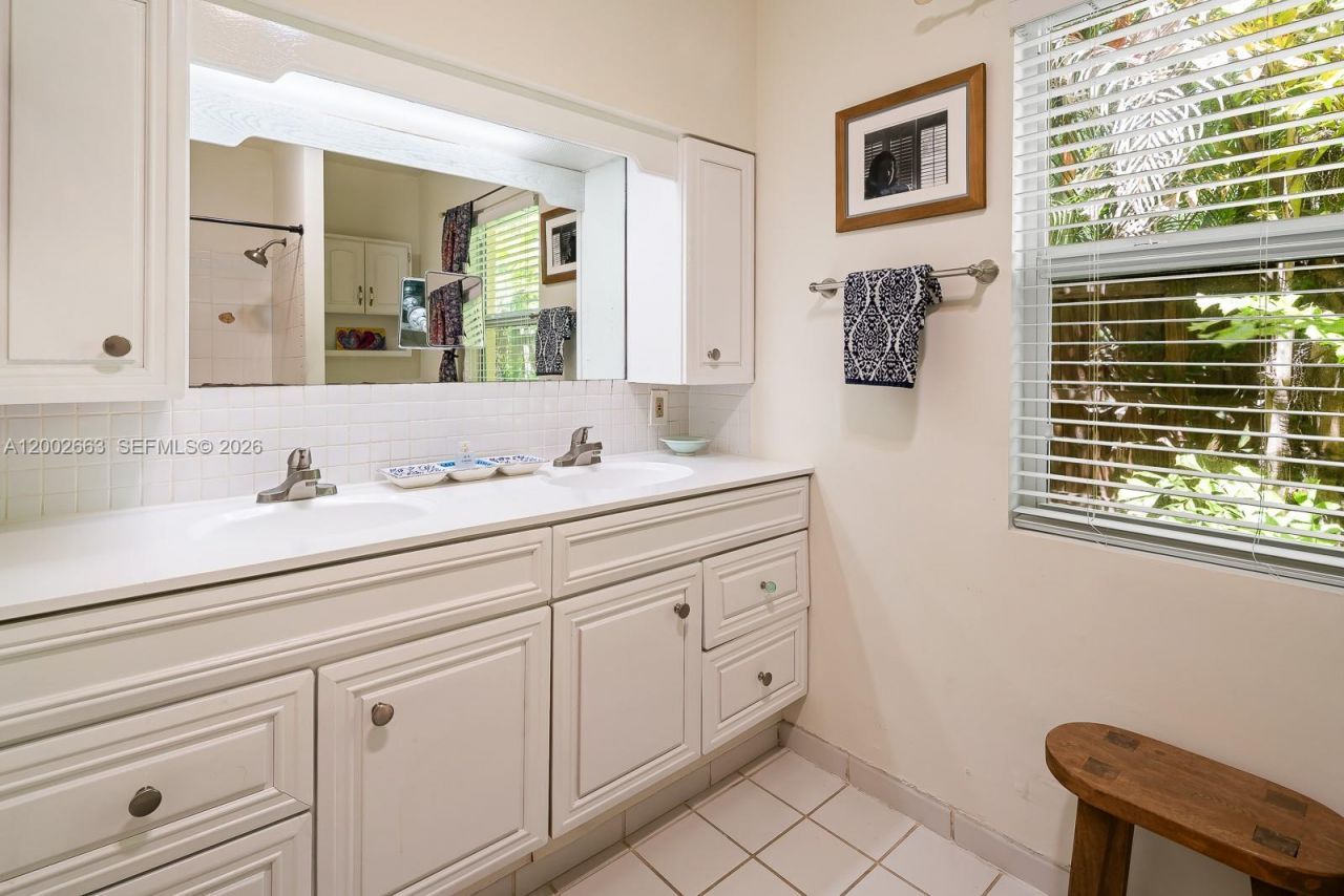 2521 Inagua Ave, Coconut Grove, FL 33133 Photo
