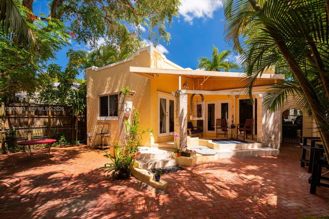 2521 Inagua Ave, Coconut Grove, FL 33133 Photo