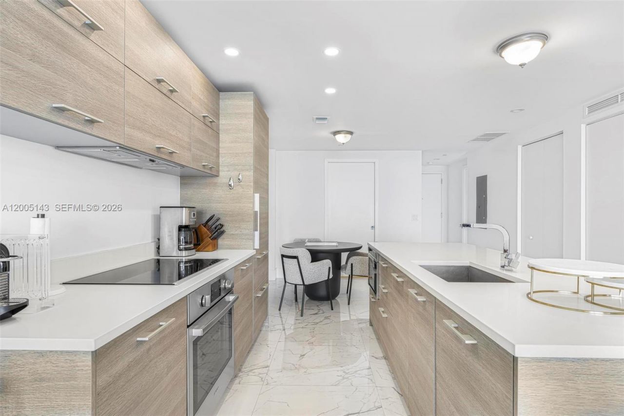 650 NE 32nd St, Unit 4903, Miami, FL 33137 Photo