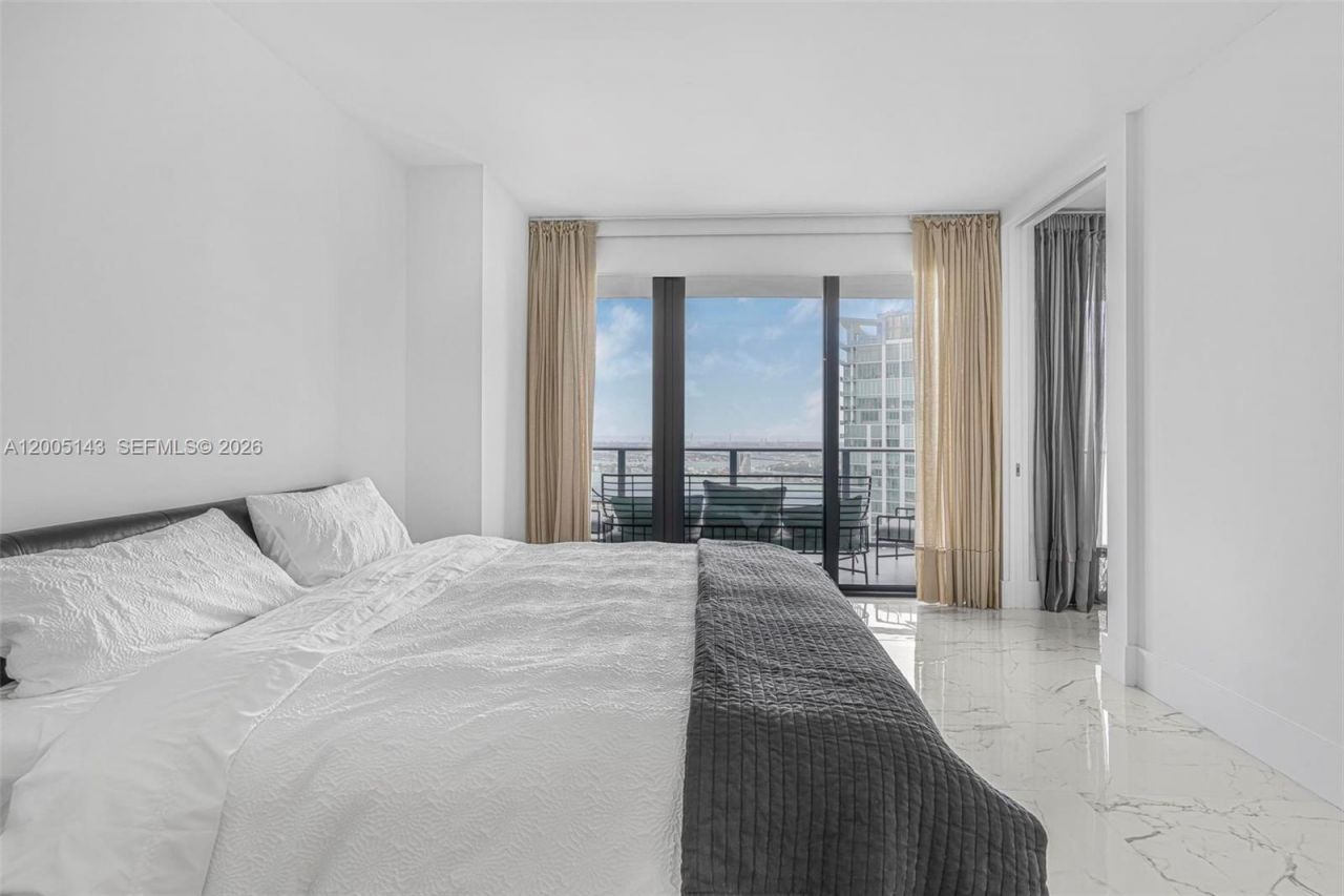 650 NE 32nd St, Unit 4903, Miami, FL 33137 Photo