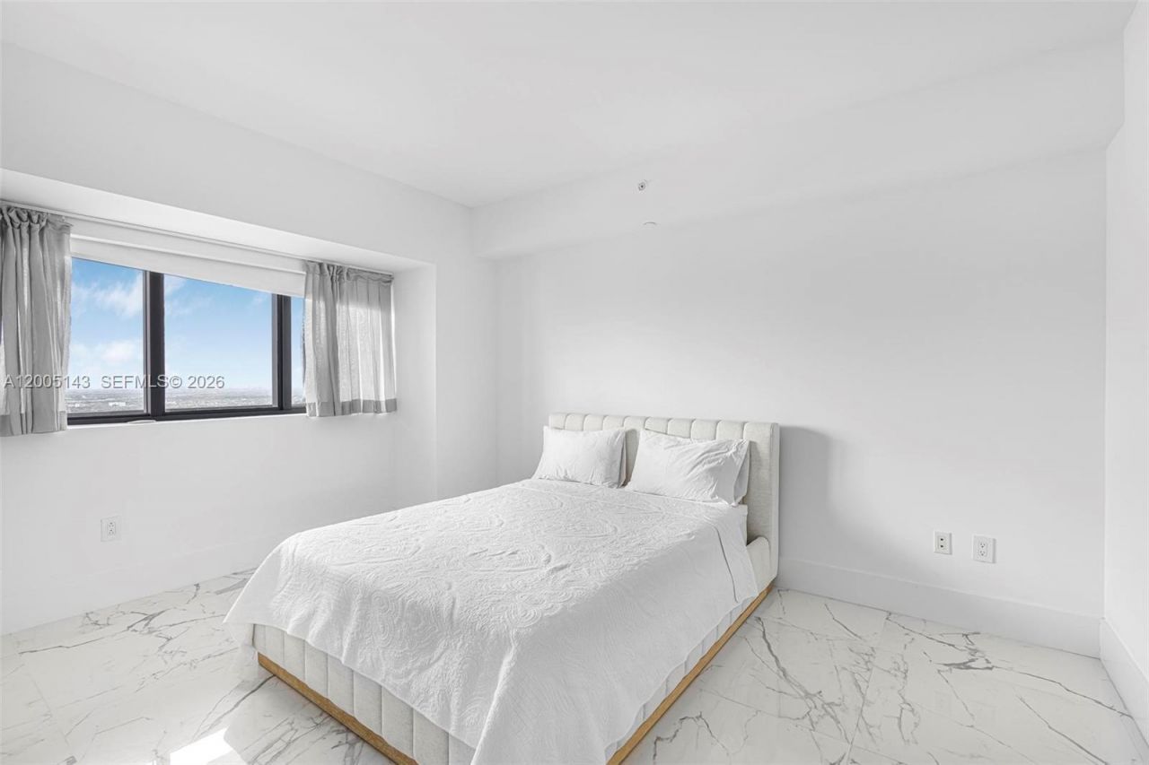 650 NE 32nd St, Unit 4903, Miami, FL 33137 Photo