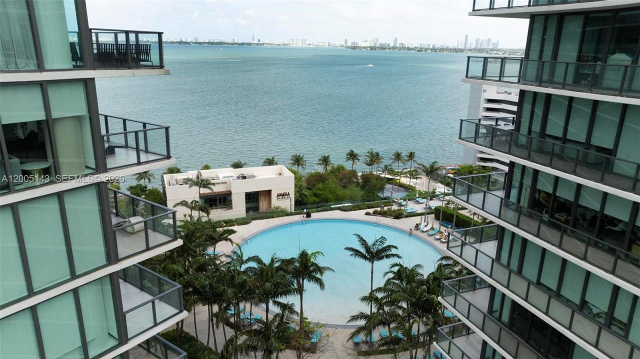 650 NE 32nd St, Unit 4903, Miami, FL 33137 Photo