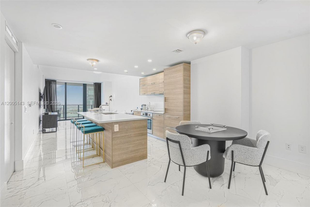 650 NE 32nd St, Unit 4903, Miami, FL 33137 Photo