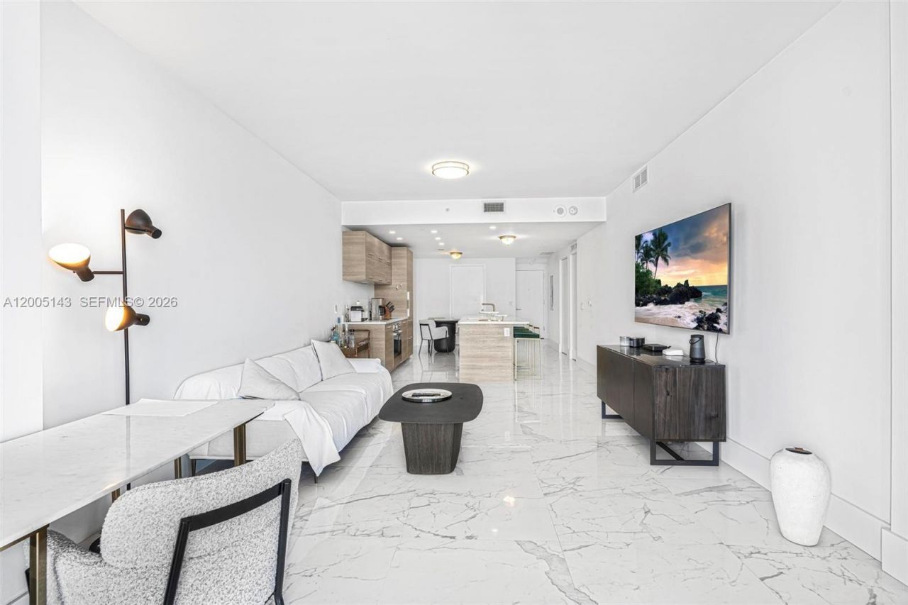 650 NE 32nd St, Unit 4903, Miami, FL 33137 Photo