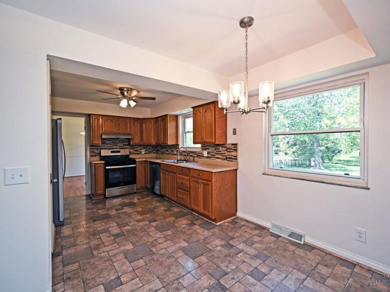 11282 Lincolnshire Drive, Cincinnati, OH 45240 Photo 17