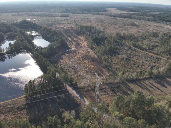 36-14-14 N Calhoun CR 26 , Hampton, AR 71744