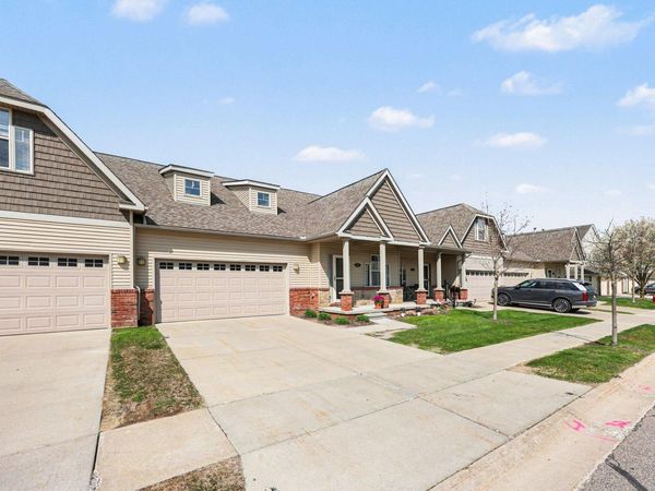 267 Victoria Drive, Dexter, MI 48130