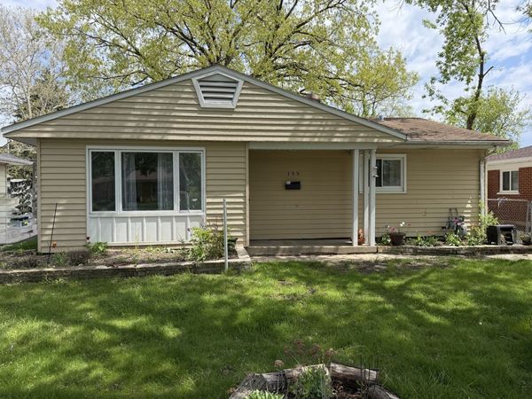 155 W Wayne Place, Wheeling, IL 60090