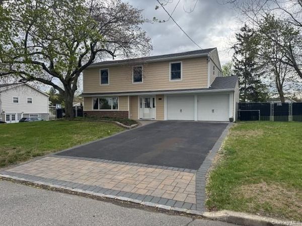 24 Moriches Road , Lake Grove, NY 11755