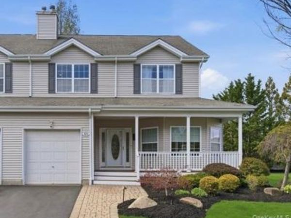 159 Rivendell Court , Melville, NY 11747