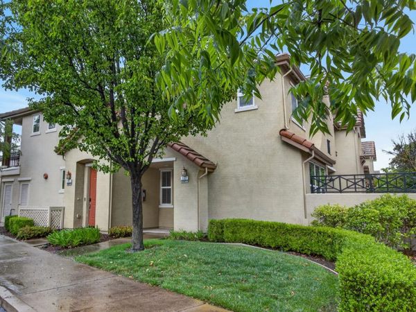102 Cezanne Ln, Folsom, CA 95630