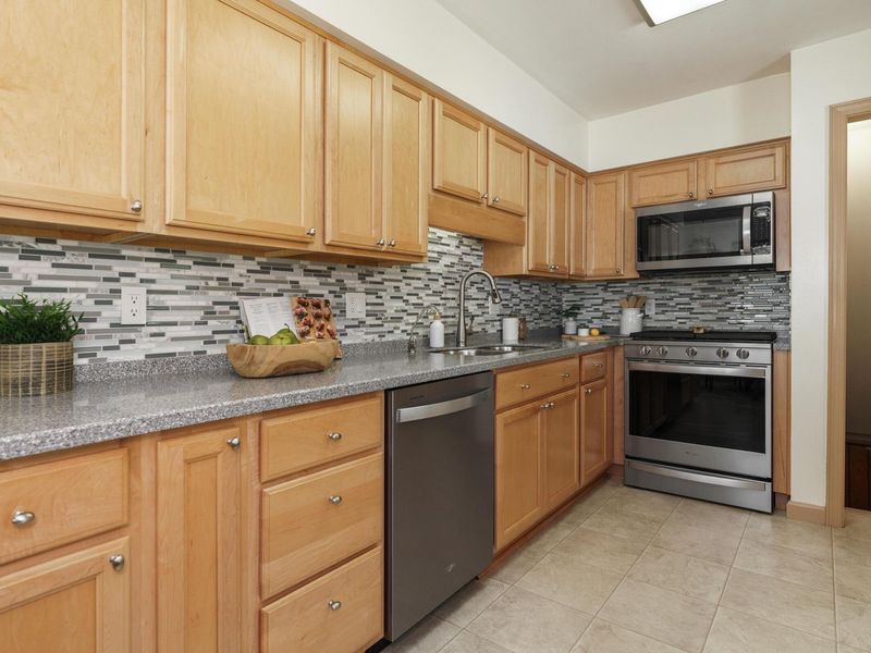 318 E Stanton Avenue, Columbus, OH 43214 Photo 10