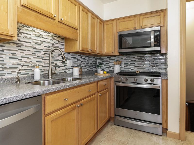 318 E Stanton Avenue, Columbus, OH 43214 Photo 11