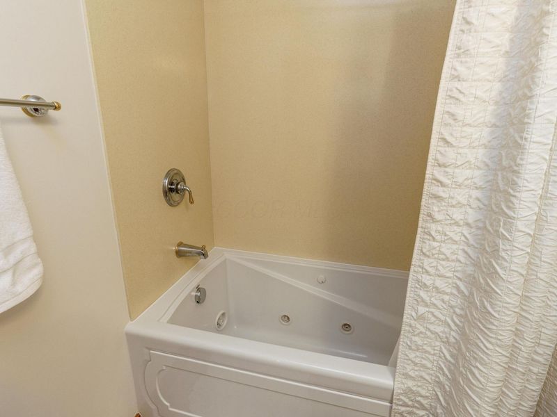 318 E Stanton Avenue, Columbus, OH 43214 Photo 17