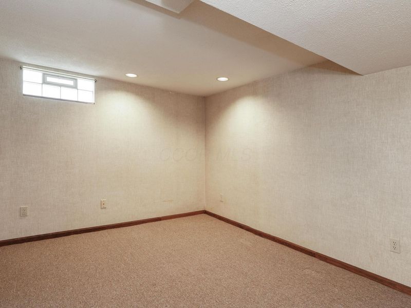 318 E Stanton Avenue, Columbus, OH 43214 Photo 27