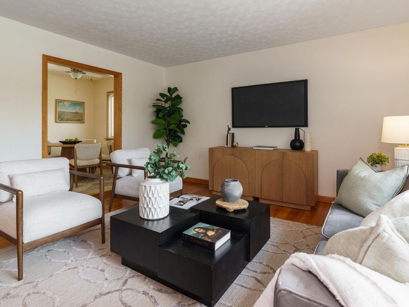 318 E Stanton Avenue, Columbus, OH 43214 Photo 4