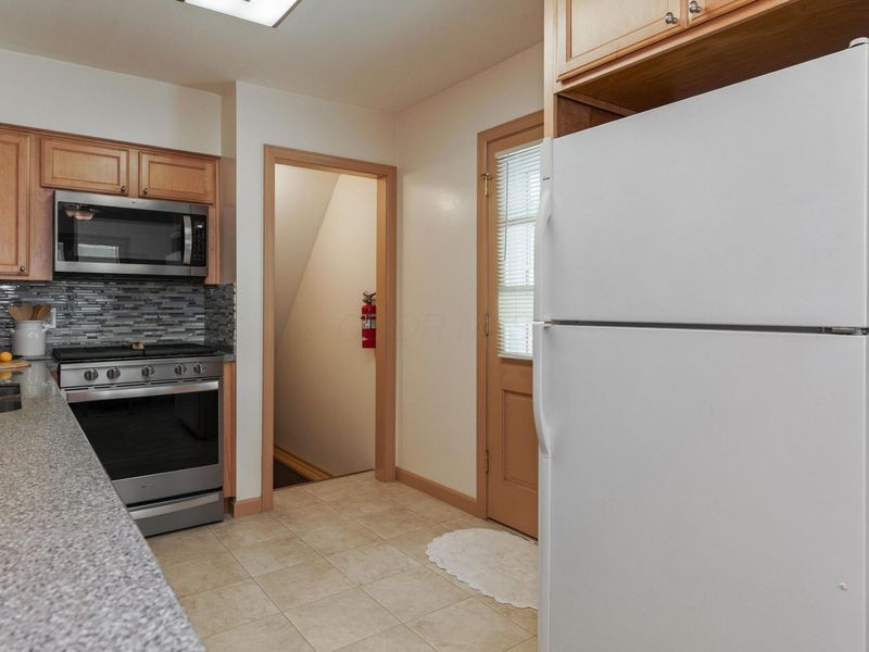 318 E Stanton Avenue, Columbus, OH 43214 Photo 9