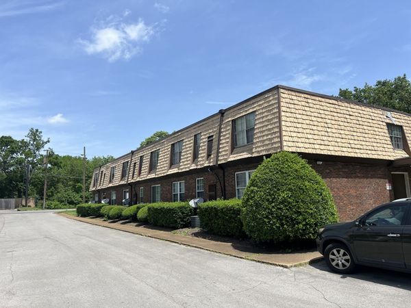 441 Harding Pl , Unit A01, Nashville, TN 37211