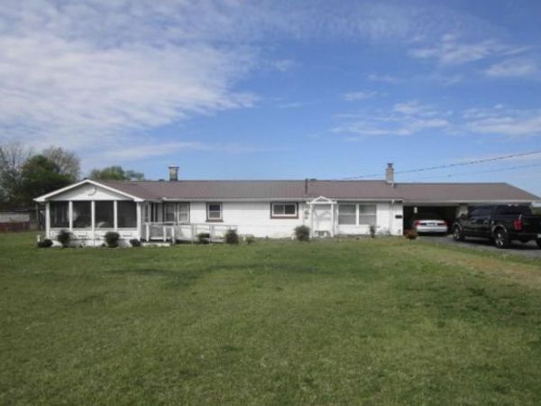 1063 Shelly Rd , Decherd, TN 37324