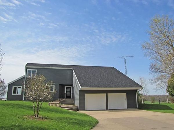 1725 County Road B Road, Platteville, WI 53818
