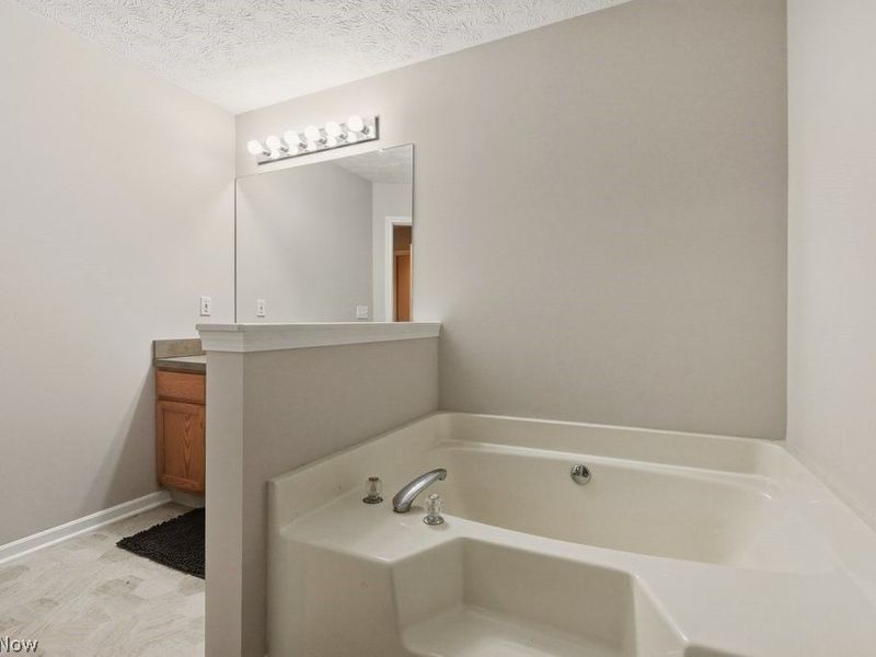 12786 Heritage Trail, North Royalton, OH 44133 Photo 31