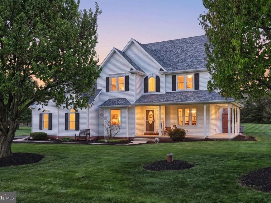 1066 Fox Run Terrace, Hanover, PA 17331 Main Photo