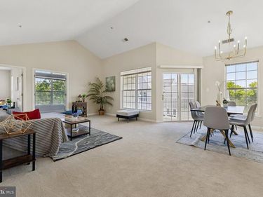 25340 LAKE MIST, Unit 304, CHANTILLY, VA 20152