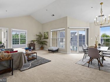 25340 LAKE MIST, Unit 304, CHANTILLY, VA 20152