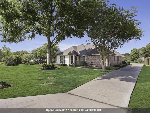 15457 Therese Ct, Prairieville, LA 70769