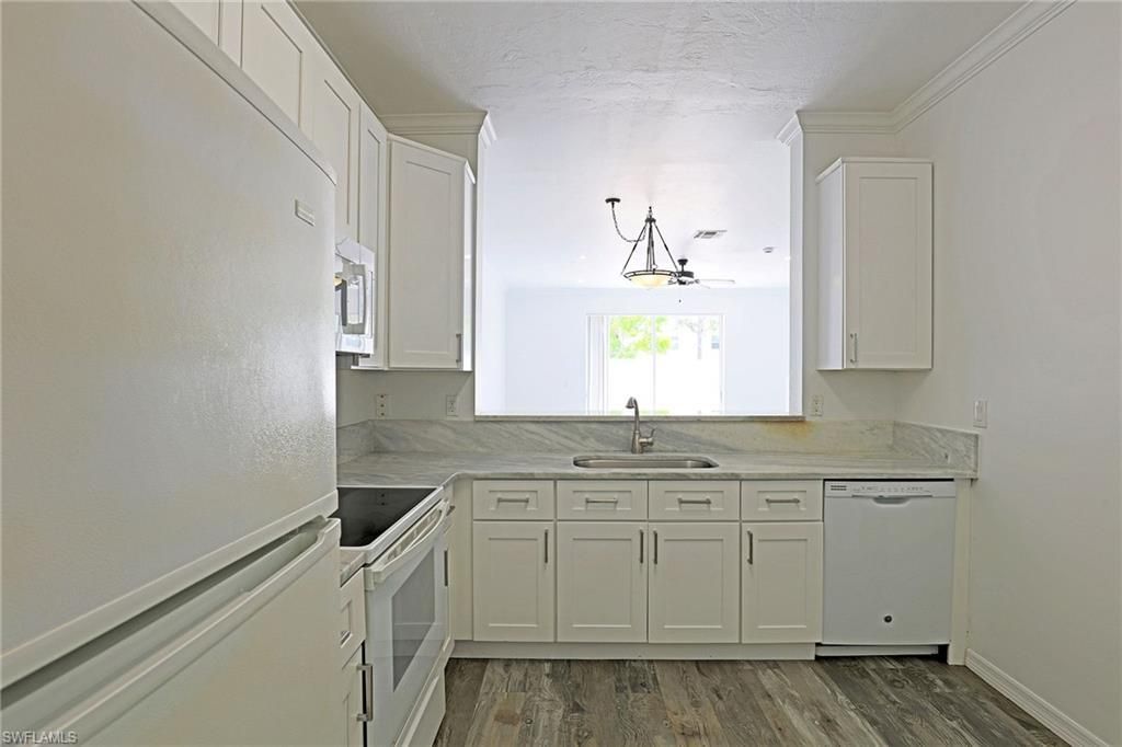 3629 Pine Oak Cir, Unit 102, Fort Myers, FL 33916 Photo