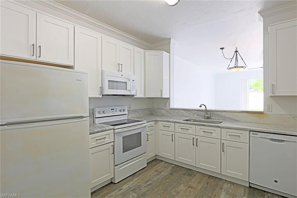 3629 Pine Oak Cir, Unit 102, Fort Myers, FL 33916 Photo