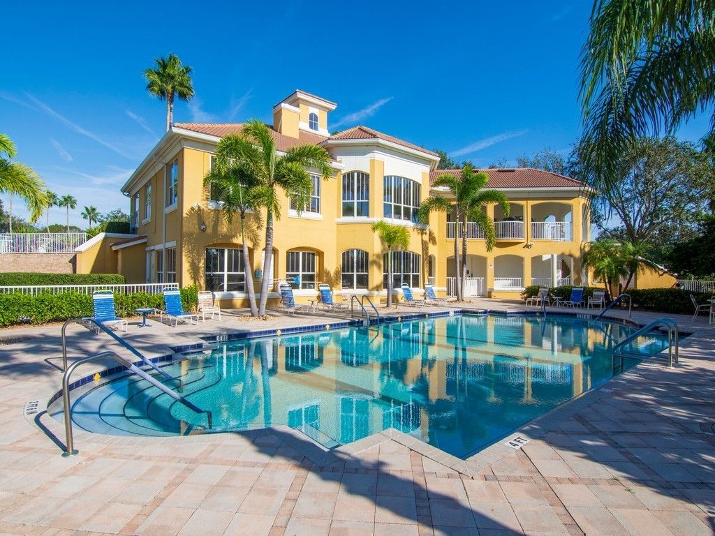 5035 Fairways Circle, Unit C305, Vero Beach, FL 32967 Photo