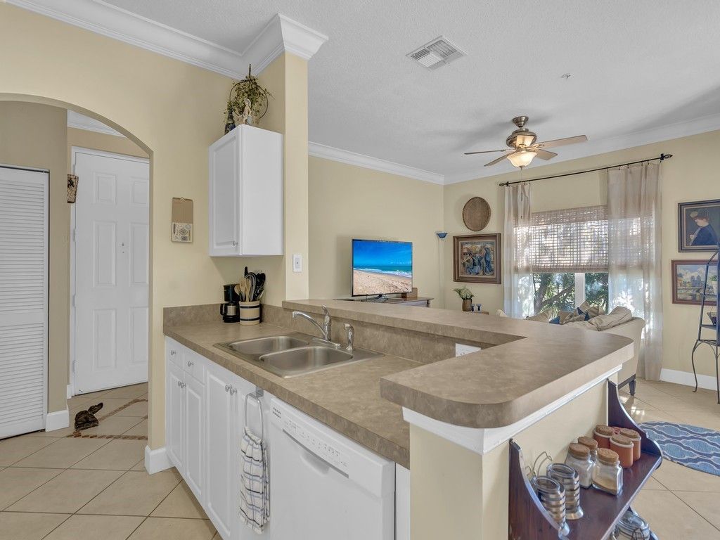 5035 Fairways Circle, Unit C305, Vero Beach, FL 32967 Photo